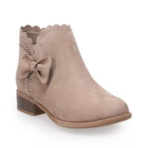 NWT-Very Cute SO Cashew Girls Size 2 Ankle Boots
